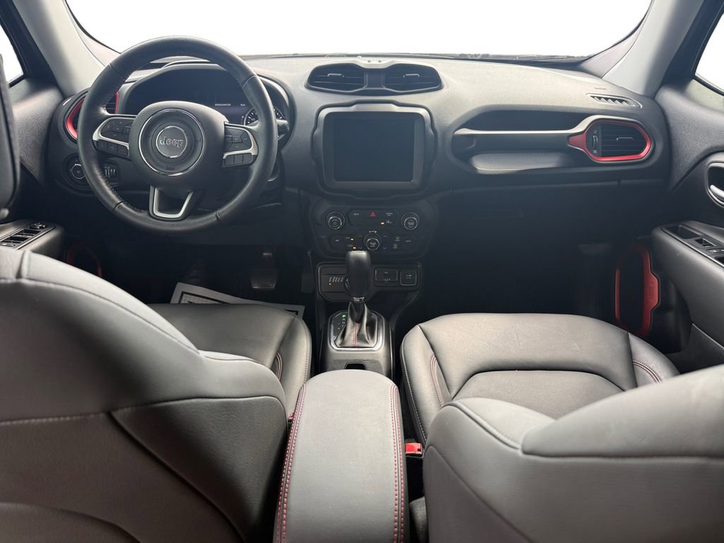 Used 2023 Jeep Renegade Trailhawk w/ Trailhawk Elite Group AWD/4WD image 10