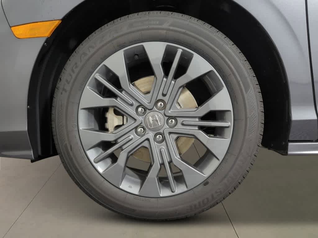 New 2026 Honda Odyssey Touring image 8