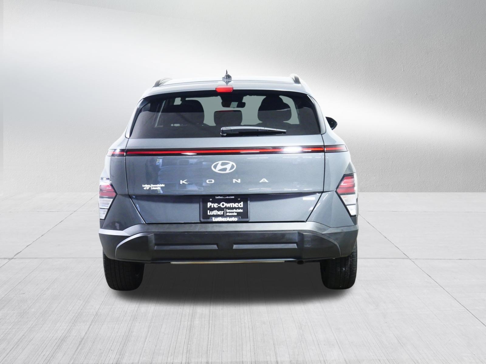 Used 2025 Hyundai Kona SEL AWD/4WD image 6
