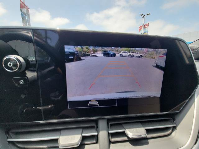 Used 2024 Chevrolet Trax RS FWD image 14