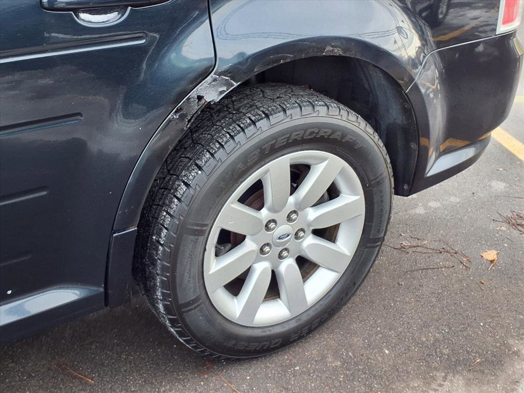 Used 2009 Ford Flex SE image 18