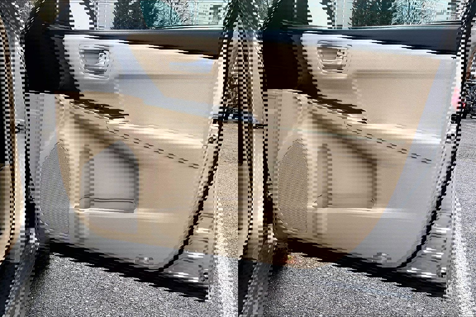 Used 2016 Toyota Camry LE image 22