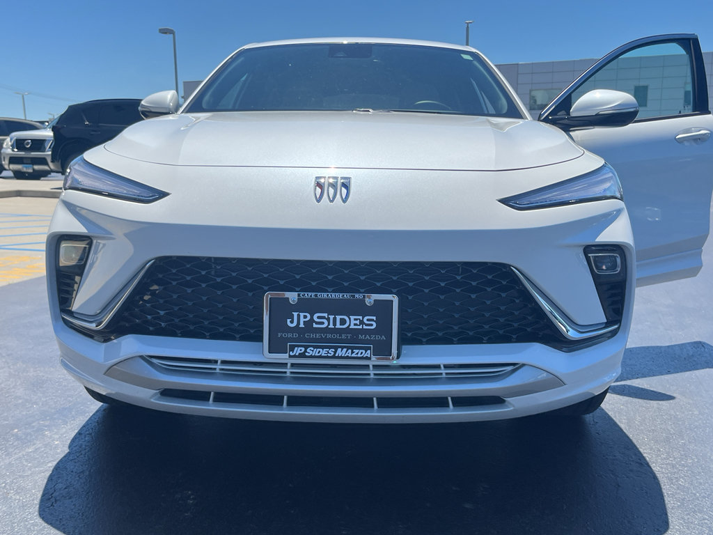 Used 2025 Buick Envista Avenir FWD image 46