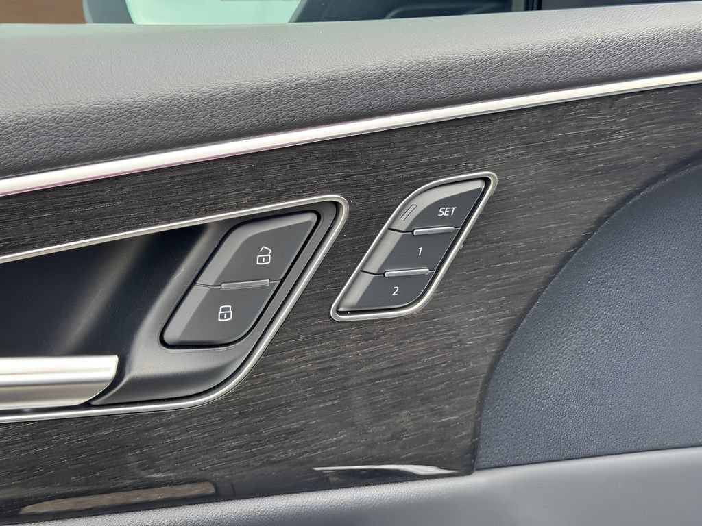 Used 2026 Audi Q8 Premium Plus AWD/4WD image 14