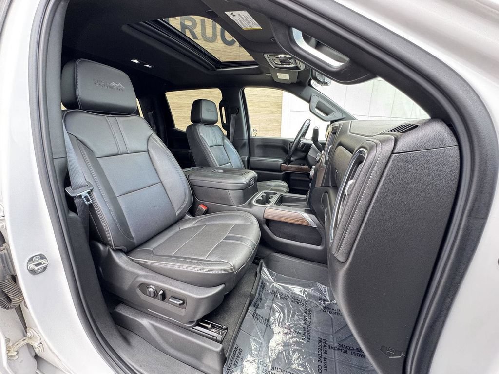 Used 2020 Chevrolet Silverado 1500 High Country w/ Technology Package AWD/4WD image 45