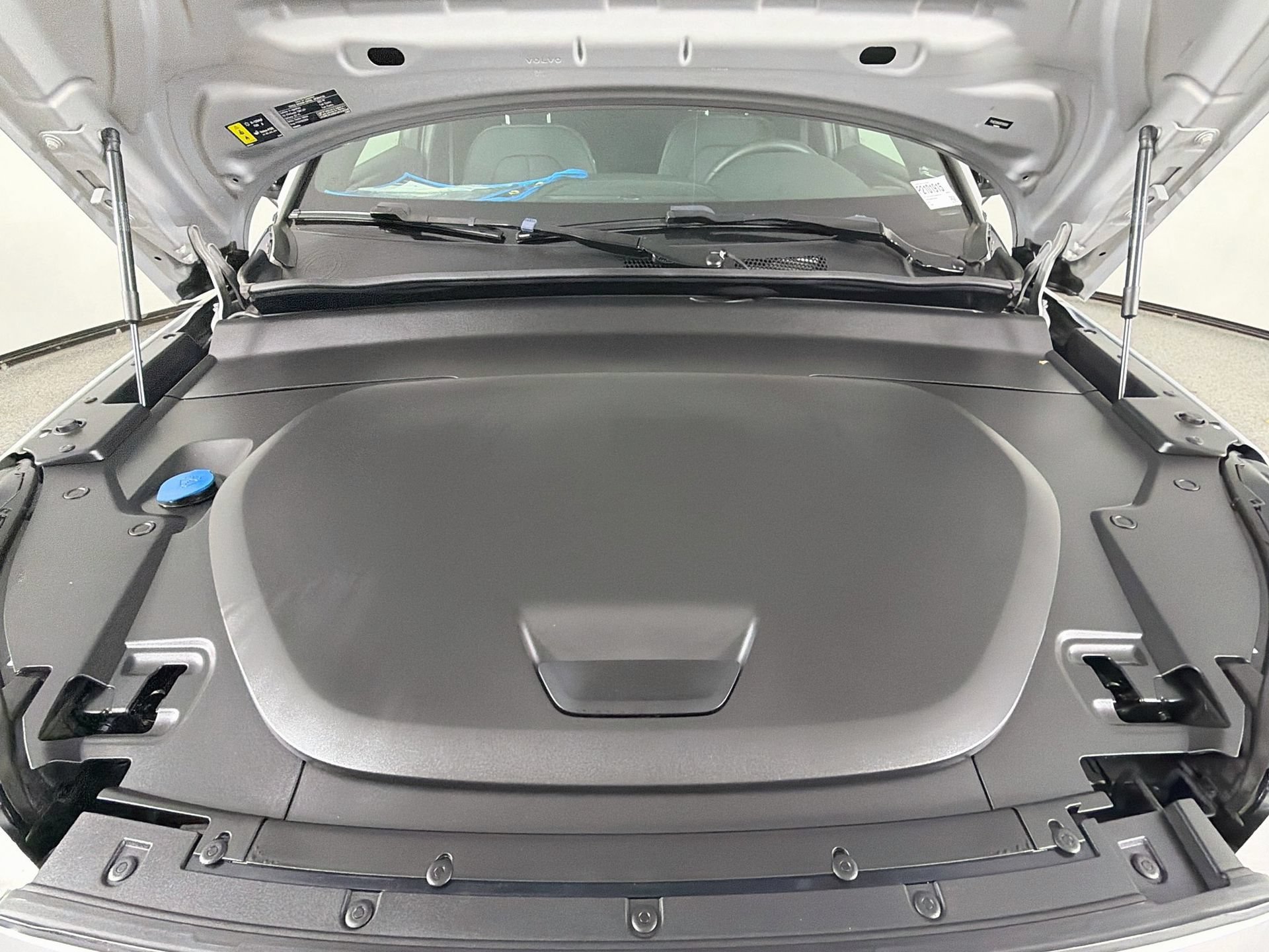 Certified 2023 Volvo XC40 Recharge Core w/ Protection Package Premier AWD/4WD image 29