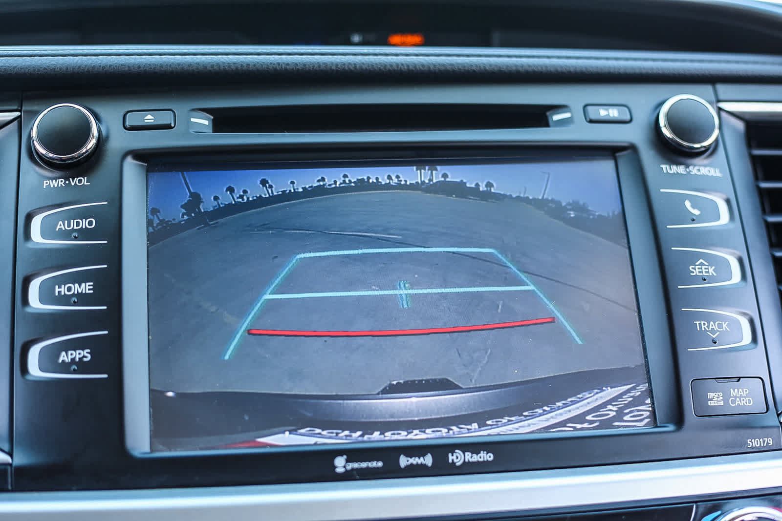 Used 2018 Toyota Highlander SE w/ Carpet Mat Package (TMS) FWD image 23