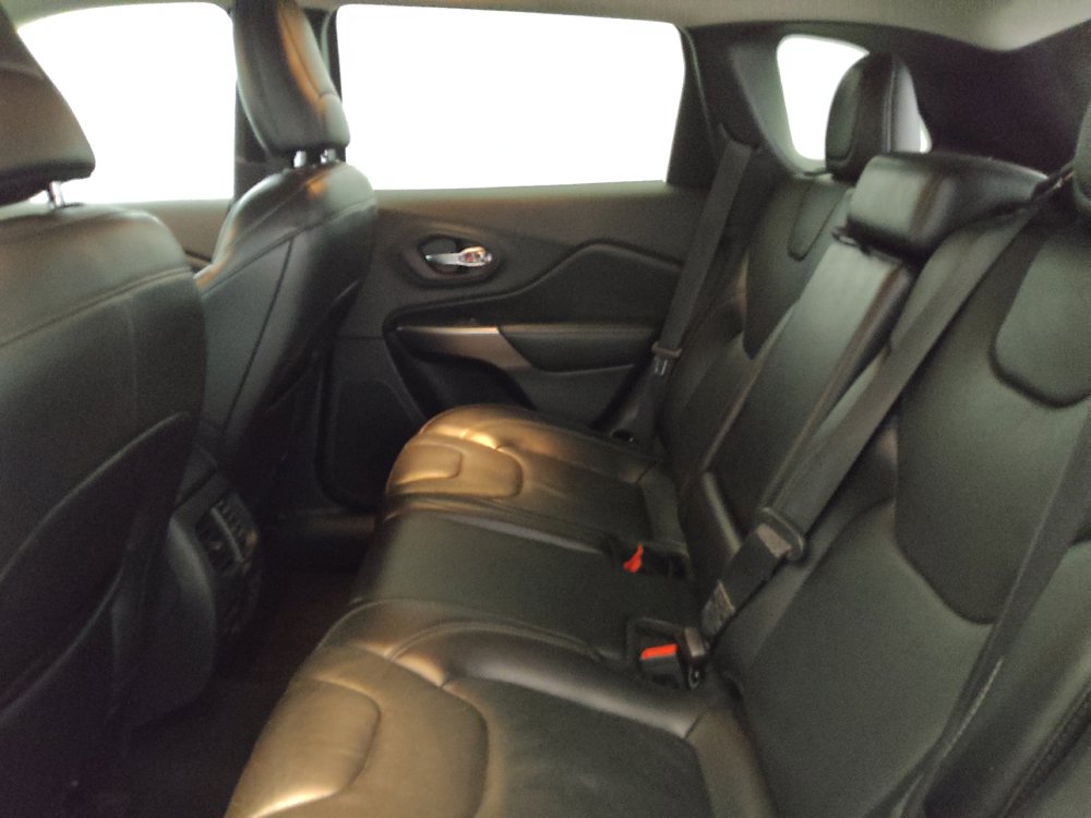 Used 2020 Jeep Cherokee Limited AWD/4WD image 18