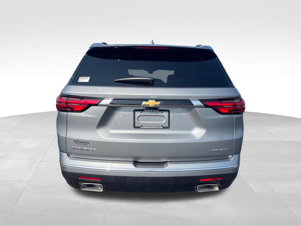 Used 2023 Chevrolet Traverse Premier w/ LPO, Floor Liner Package FWD image 4