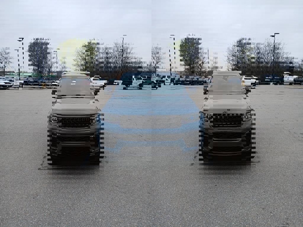 New 2026 Jeep Grand Cherokee Limited image 2