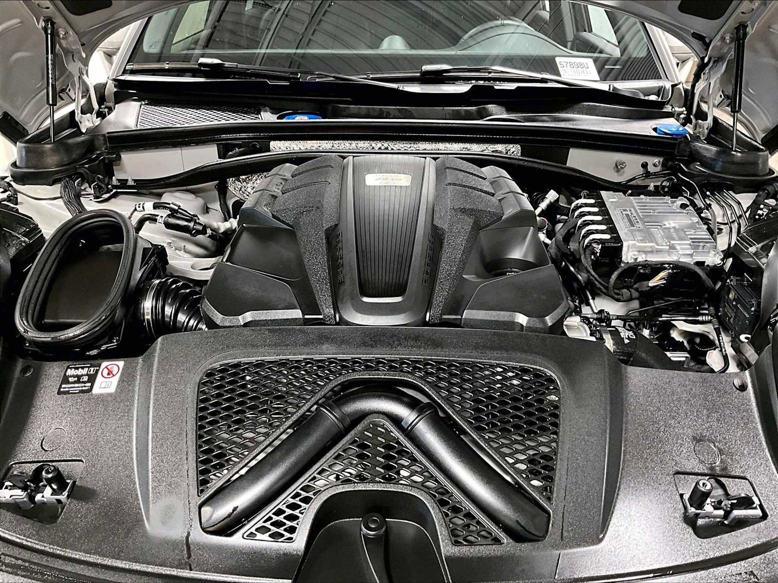 Used 2025 Porsche Macan GTS image 36