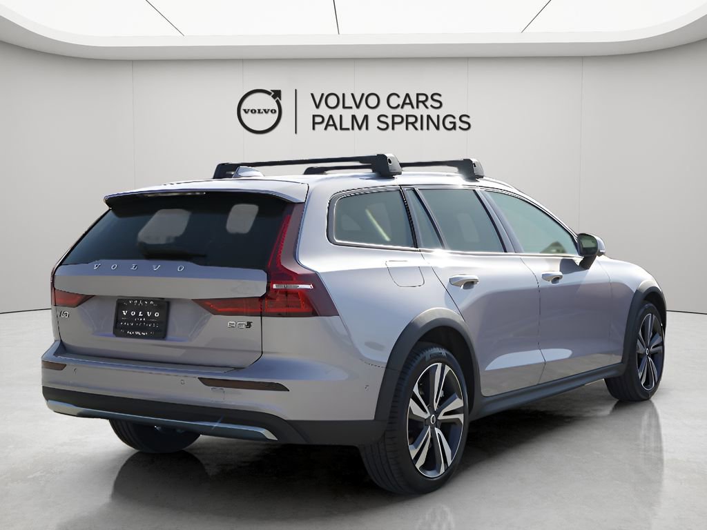 New 2026 Volvo V60 B5 Cross Country Plus w/ Climate Package AWD/4WD image 8