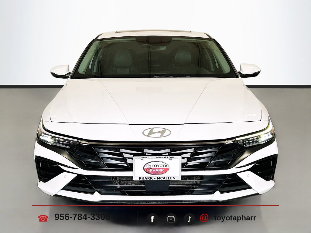 Used 2024 Hyundai Elantra Limited FWD image 2