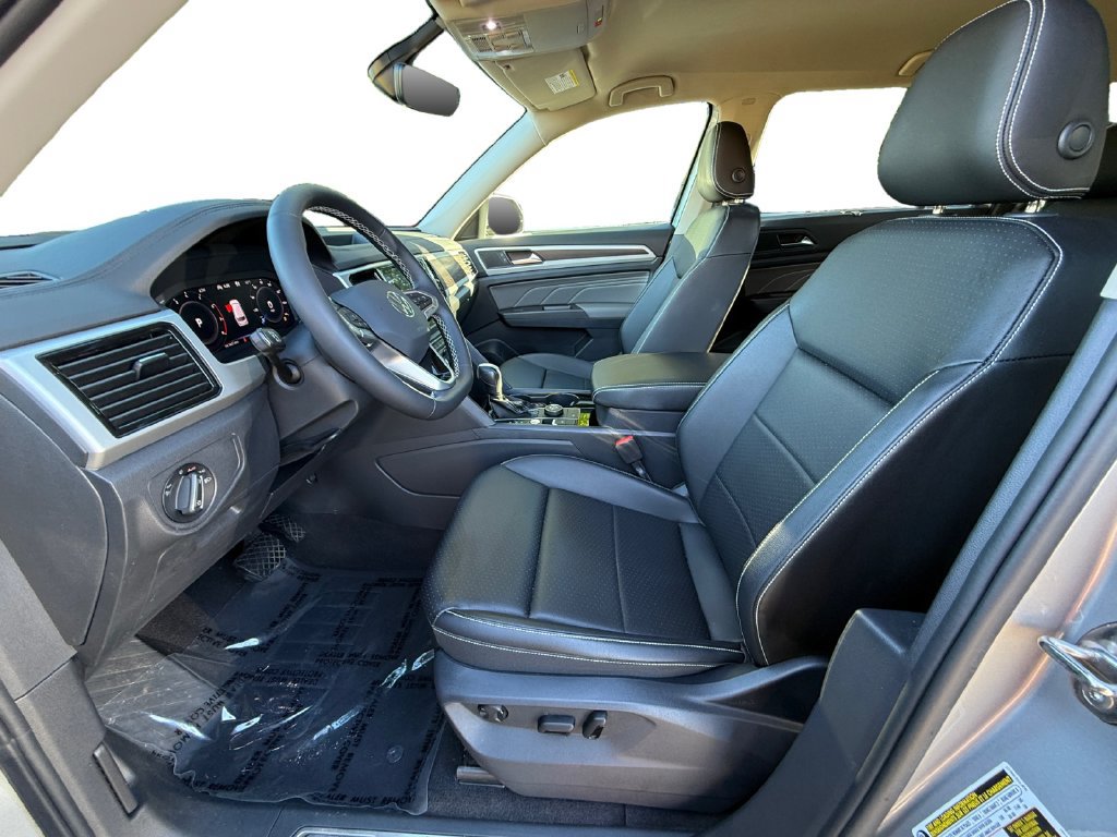 Used 2023 Volkswagen Atlas SE AWD/4WD image 9