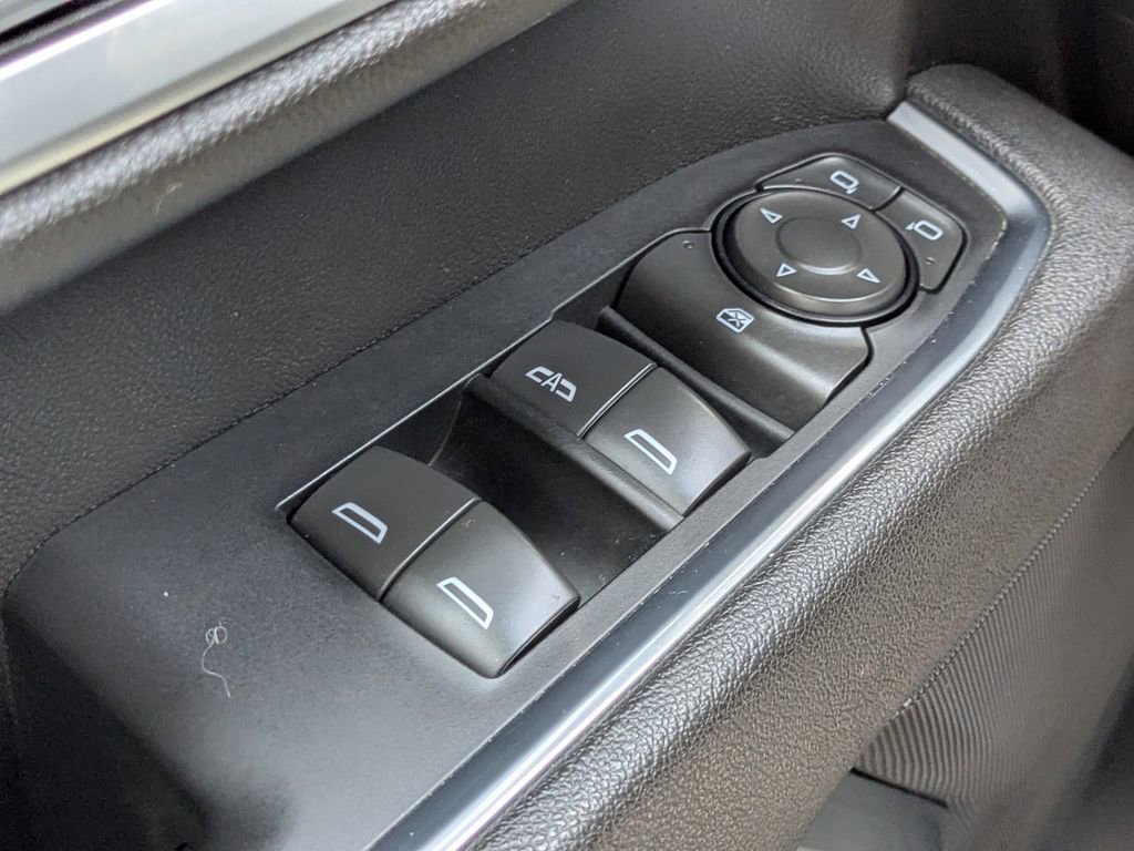 Used 2025 Chevrolet Silverado 2500 LT w/ Convenience Package image 23