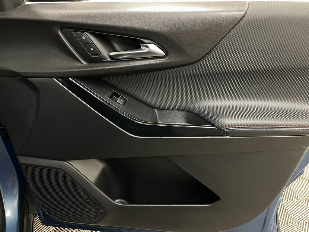 Used 2026 Chevrolet Equinox RS w/ LPO, Floor Liner Package AWD/4WD image 38