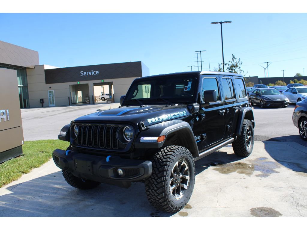 Used 2024 Jeep Wrangler Unlimited Rubicon 4xe w/ Technology Group AWD/4WD image 9