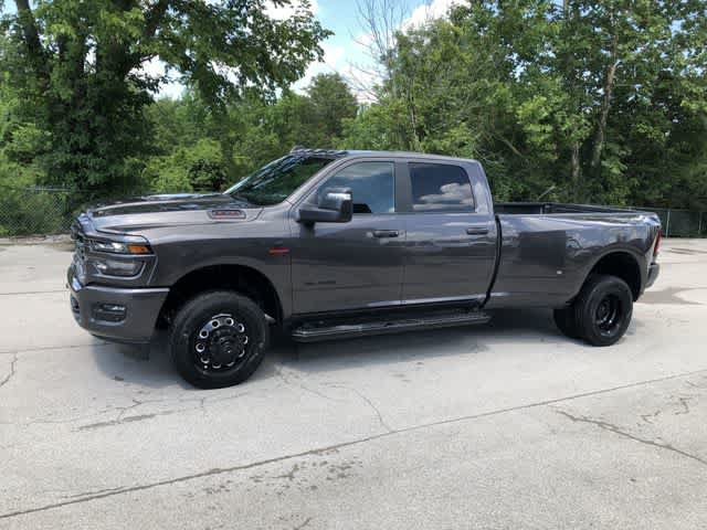 New 2026 RAM 3500 Big Horn AWD/4WD image 3