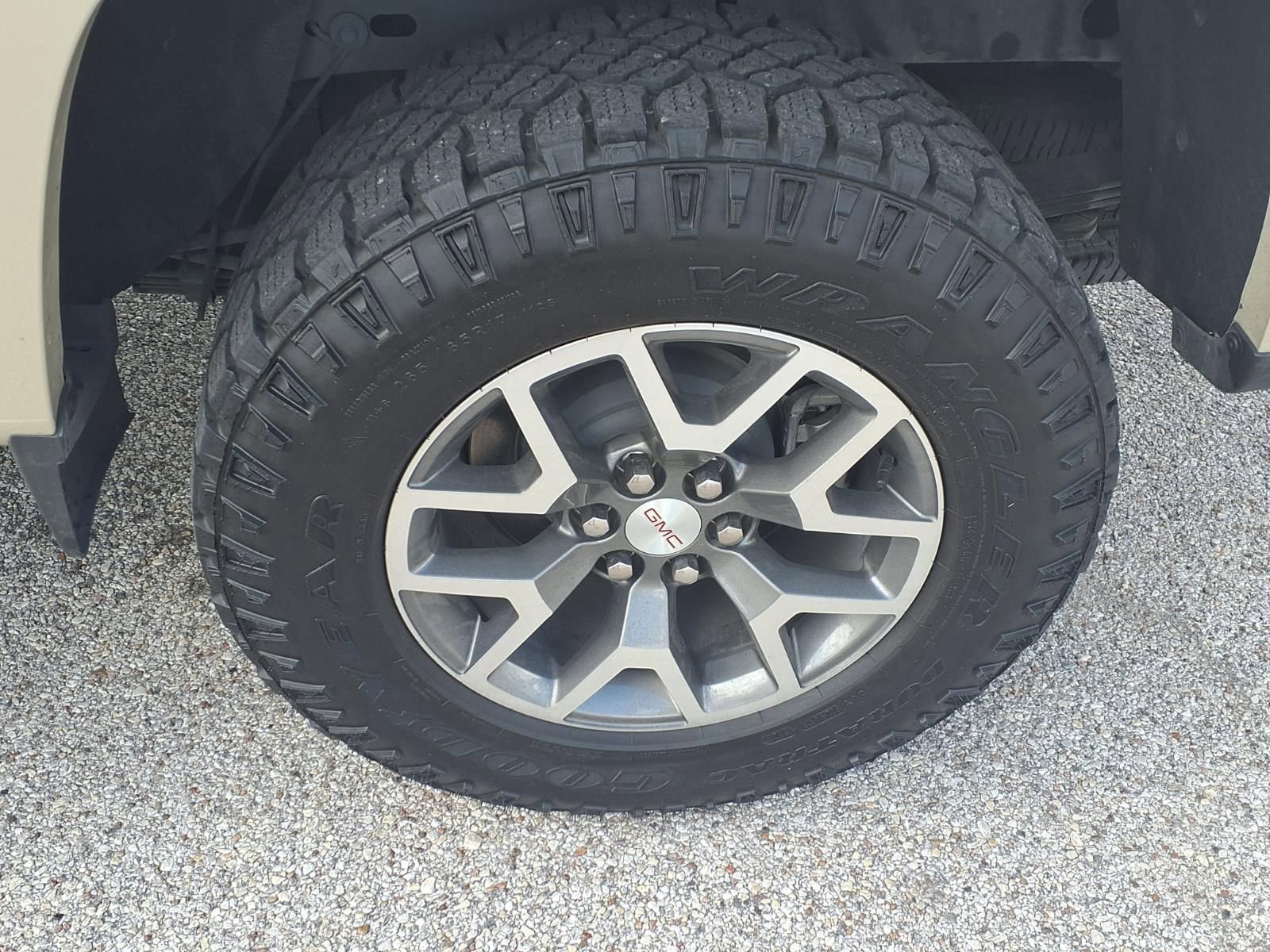 Used 2022 GMC Canyon AT4 w/ Trailering Package image 25