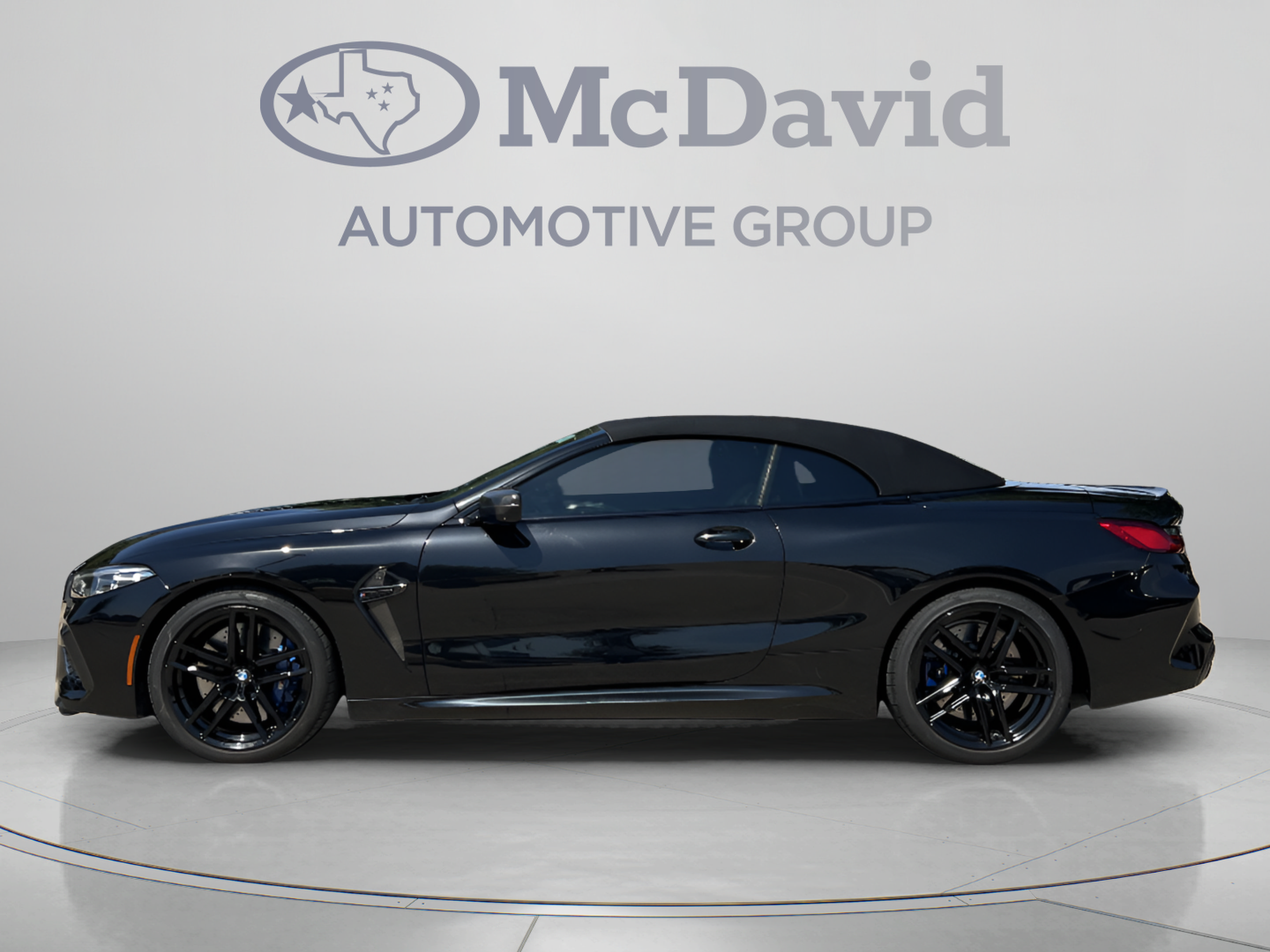 Used 2020 BMW M8 Competition w/ M Carbon Exterior Package AWD/4WD image 4