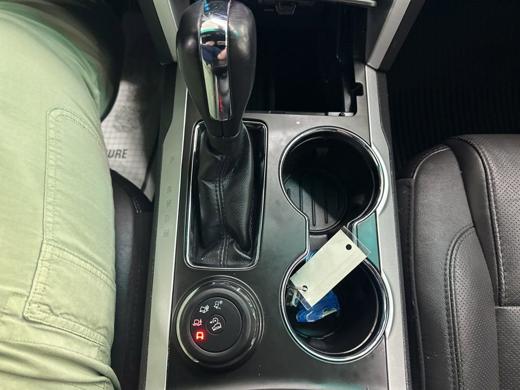 Used 2014 Ford Explorer Limited w/ Equipment Group 302A AWD/4WD image 47