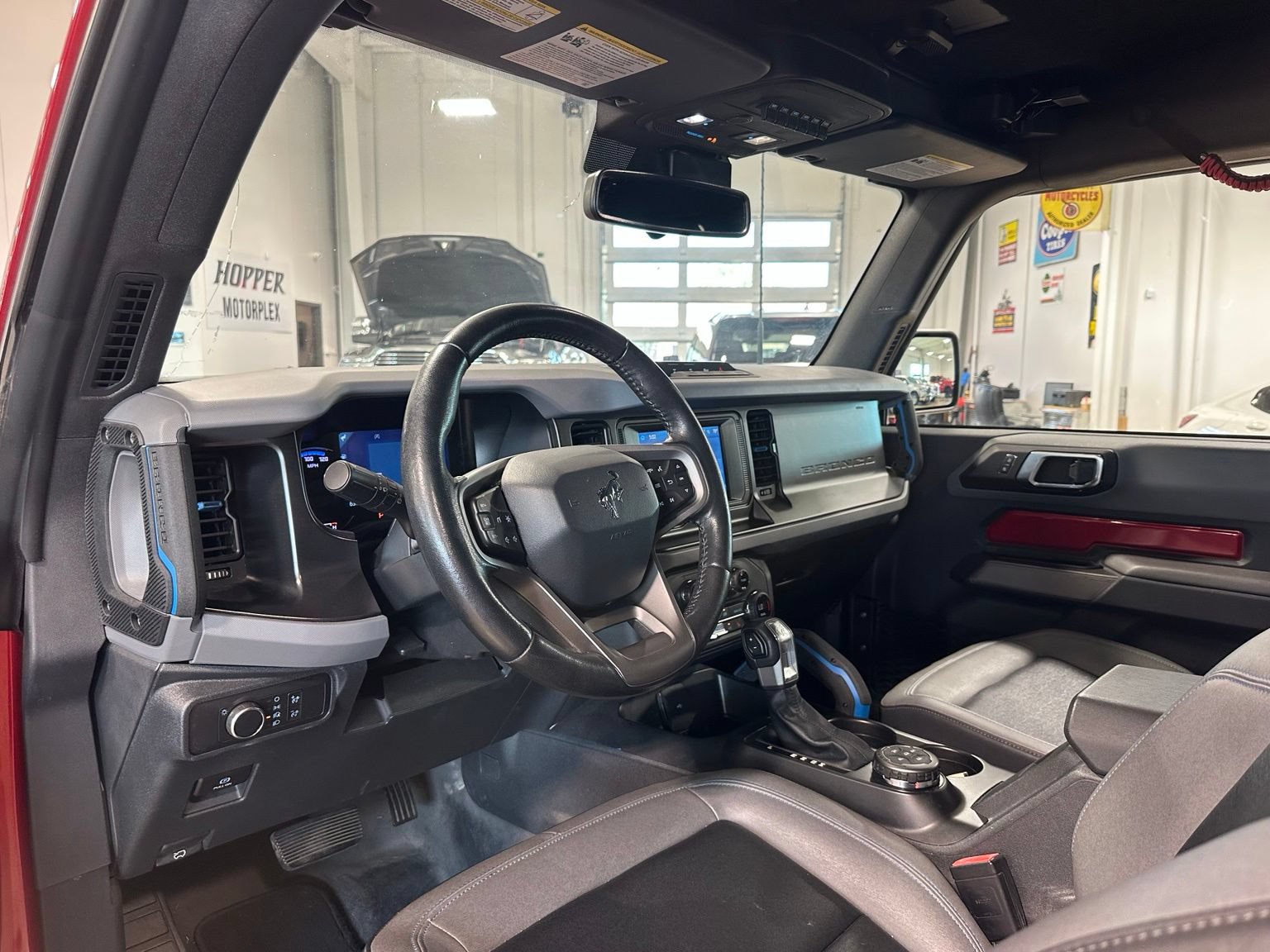 Used 2021 Ford Bronco Black Diamond AWD/4WD image 17