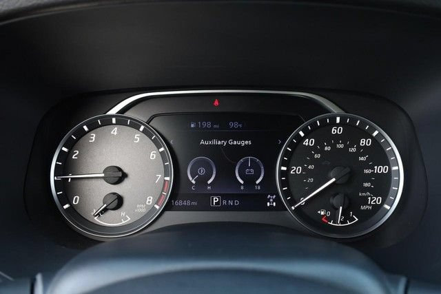 Certified 2022 Nissan Frontier SV AWD/4WD image 9