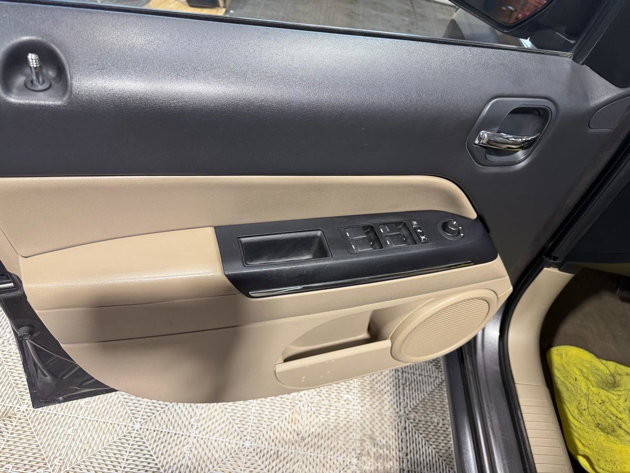 Used 2015 Jeep Patriot Limited AWD/4WD image 25