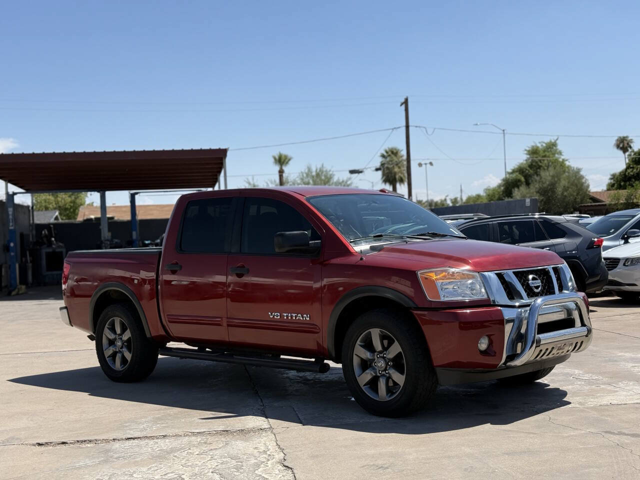 Used 2015 Nissan Titan SV w/ SV Value Truck Package RWD image 3