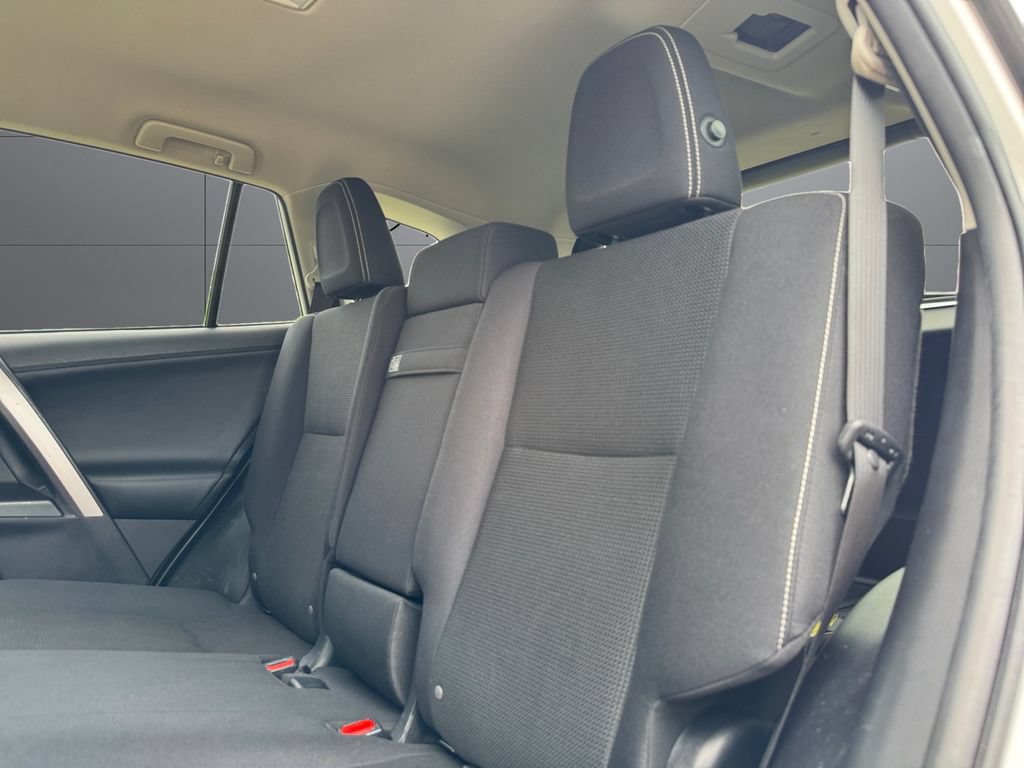 Certified 2018 Toyota RAV4 LE w/ Protection Package AWD/4WD image 18