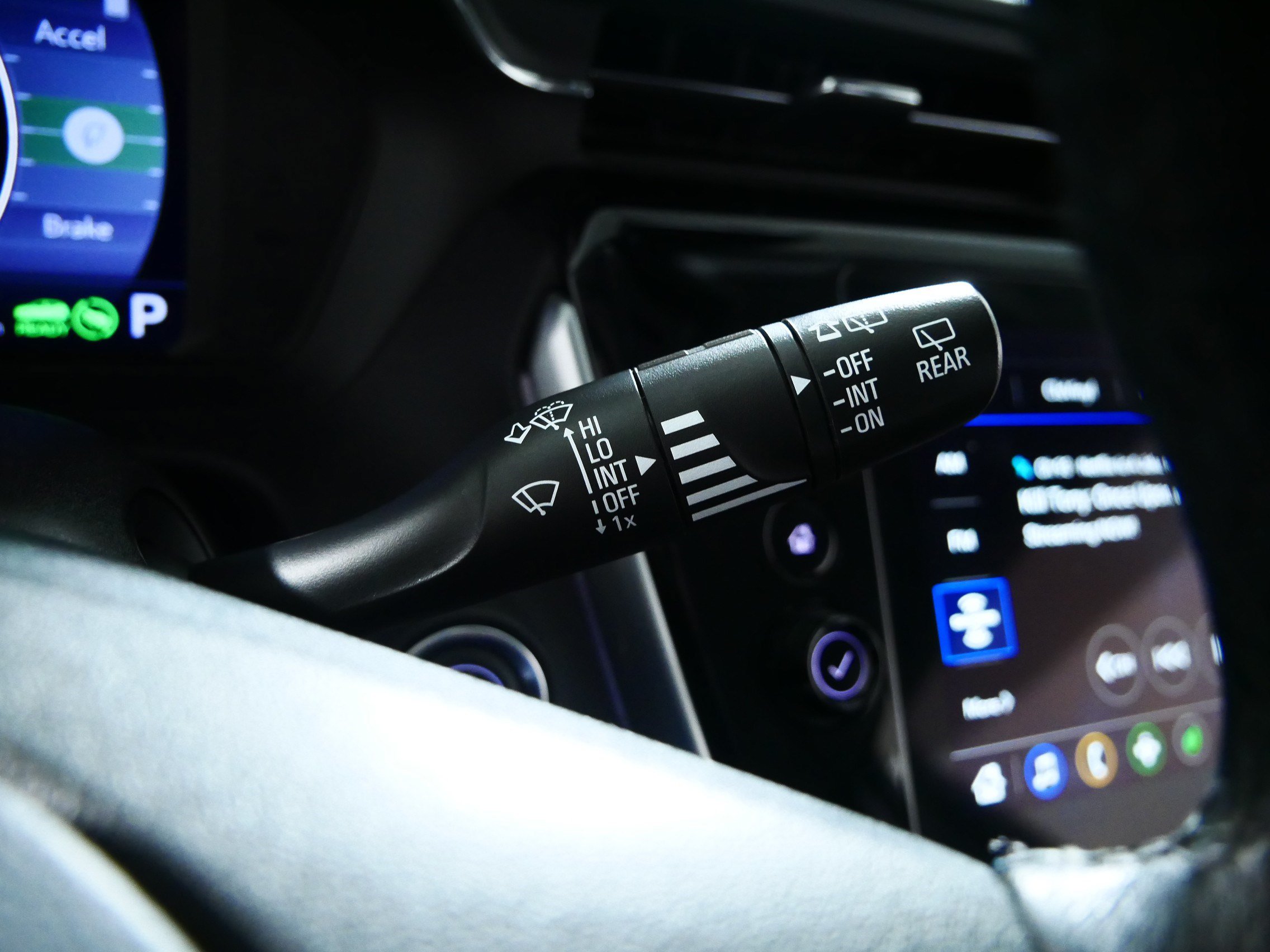 Used 2023 Chevrolet Bolt EUV LT w/ Convenience Package FWD image 31