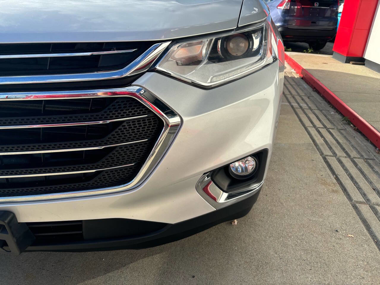 Used 2019 Chevrolet Traverse LT image 18