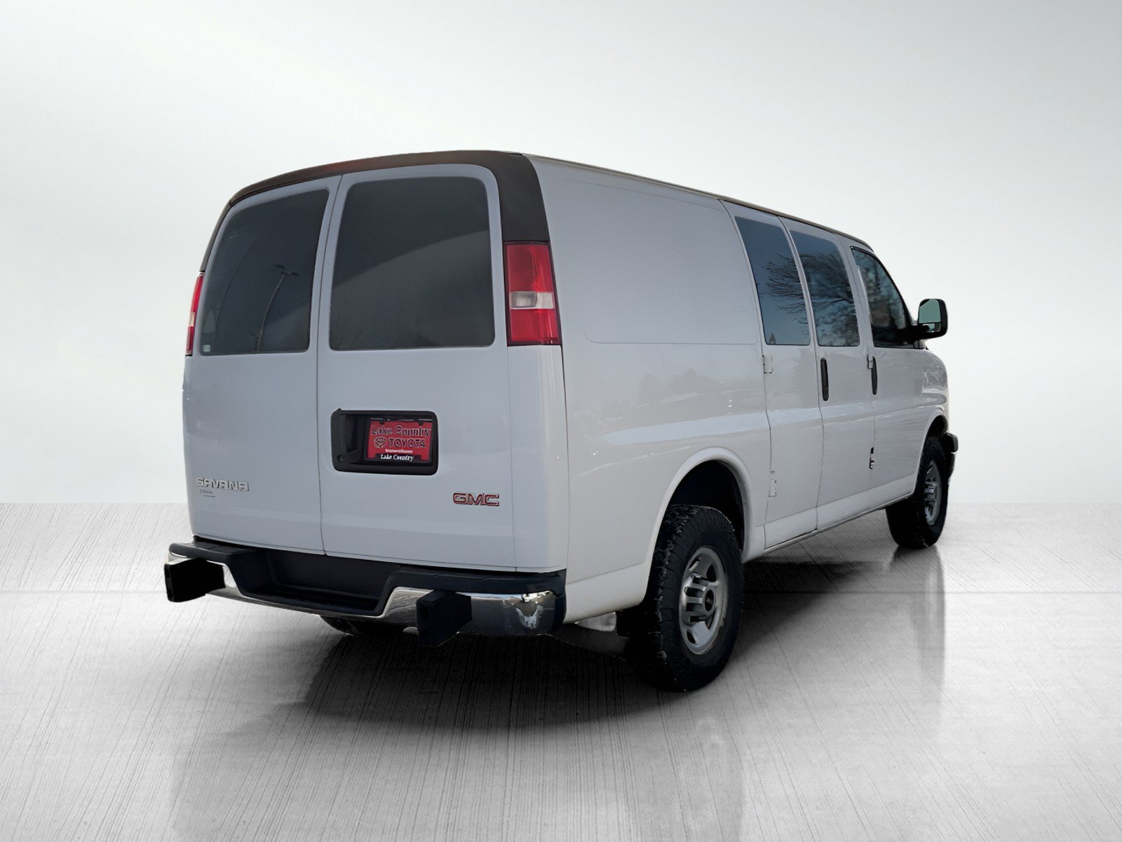 Used 2017 GMC Savana 2500 image 5