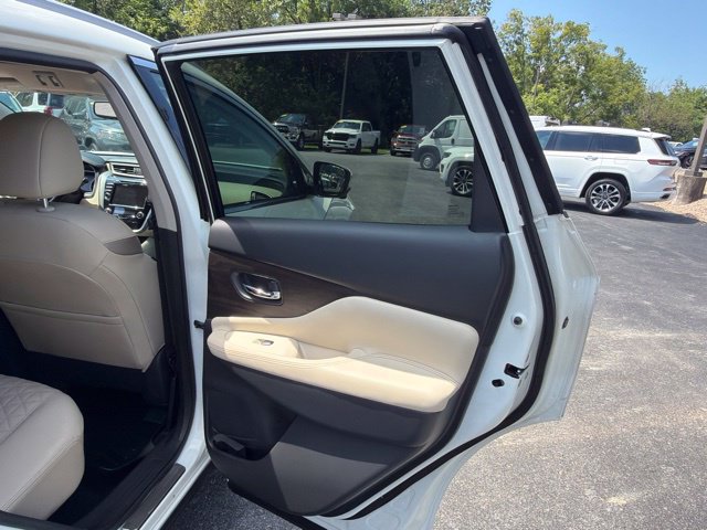 Used 2023 Nissan Murano Platinum w/ Cargo Package AWD/4WD image 18