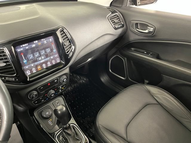 Used 2018 Jeep Compass Limited w/ Navigation Group AWD/4WD image 31