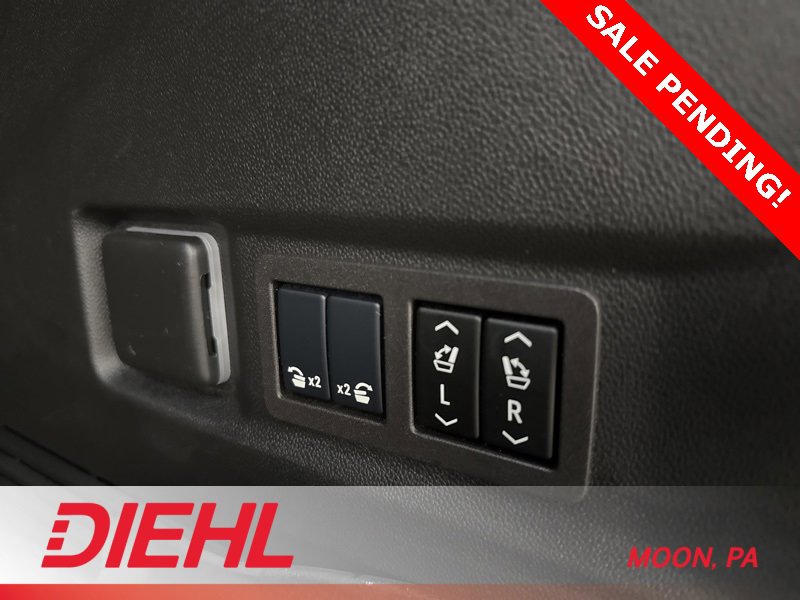 Used 2024 GMC Yukon AT4 w/ AT4 Premium Package image 12