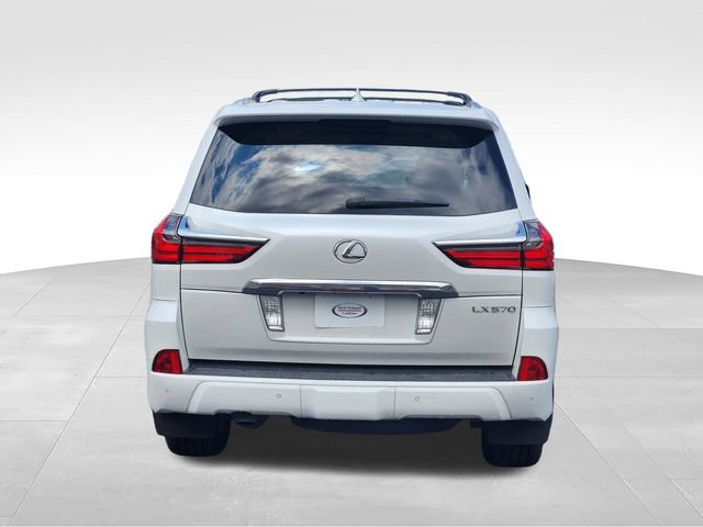 Used 2017 Lexus LX 570 4WD w/ Luxury Package image 4