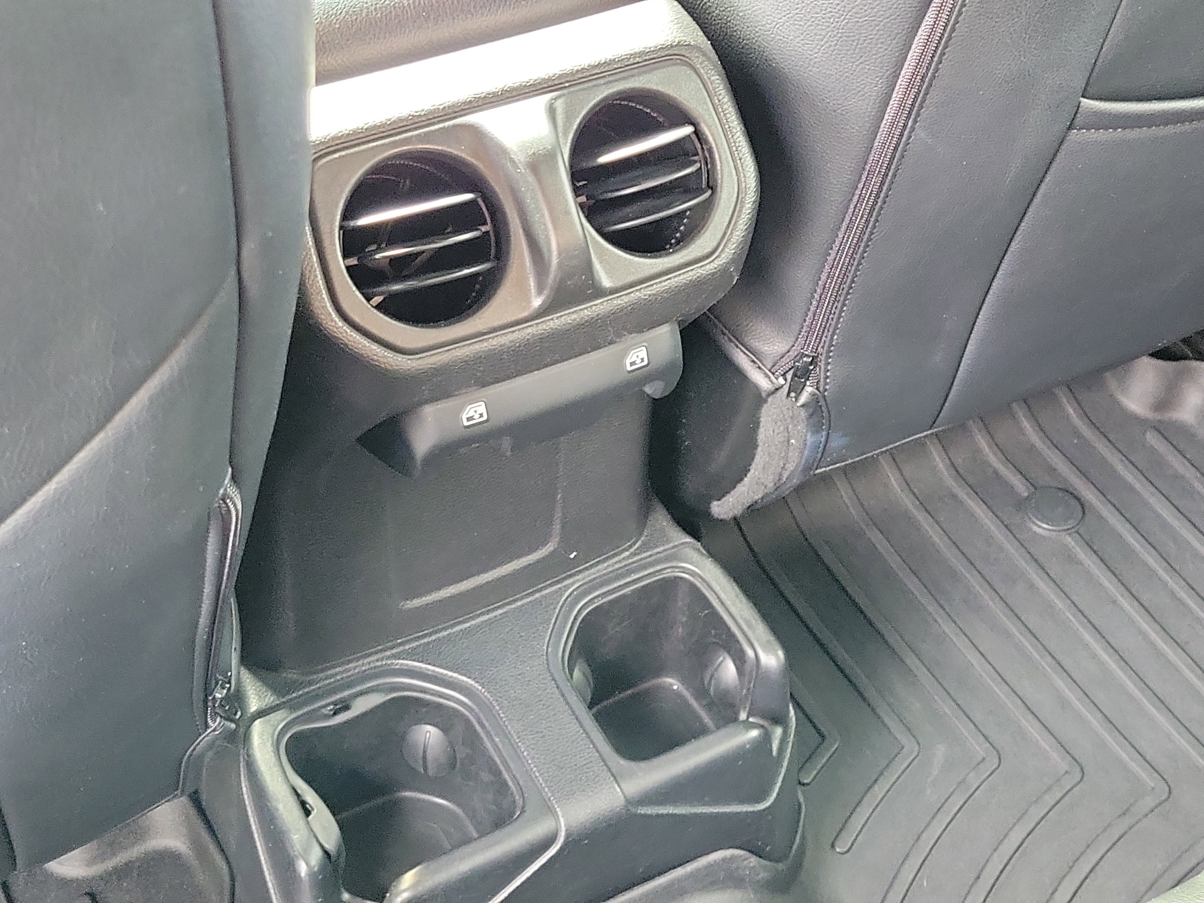 Used 2021 Jeep Gladiator Sport image 17