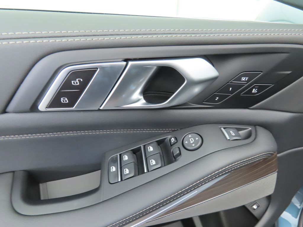 New 2026 BMW X5 xDrive50e w/ Climate Comfort Package AWD/4WD image 23