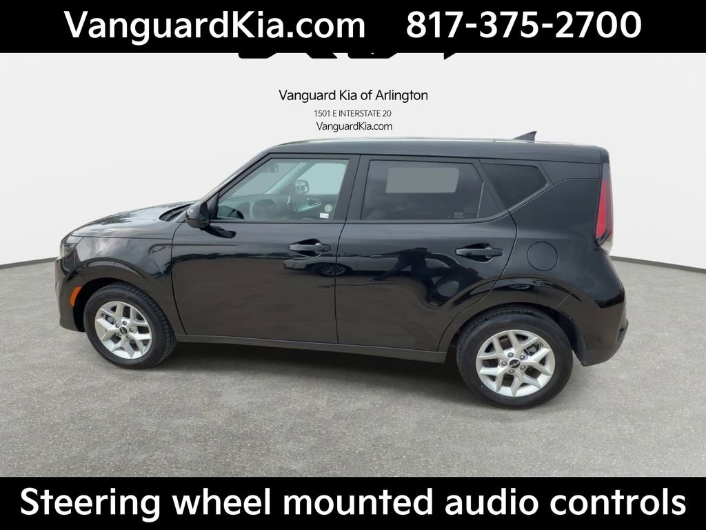 Certified 2025 Kia Soul LX FWD image 5