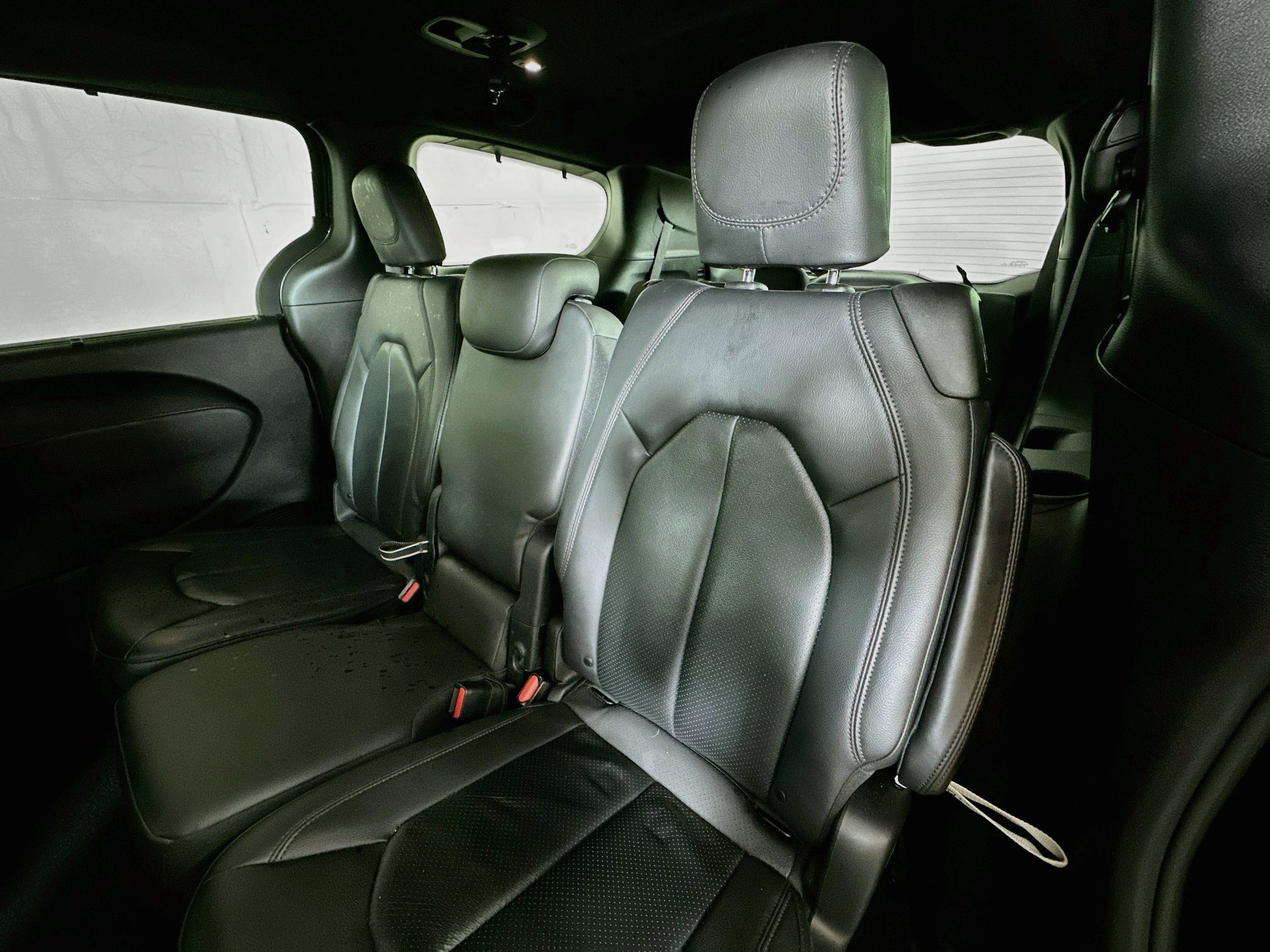 Used 2020 Chrysler Pacifica Touring-L FWD image 23