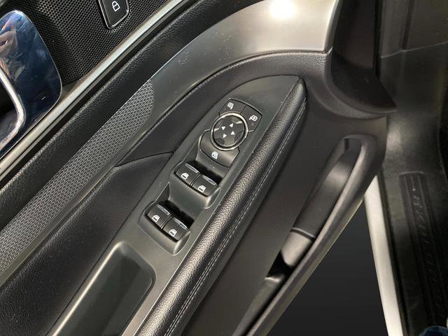 Used 2018 Ford Explorer XLT image 15