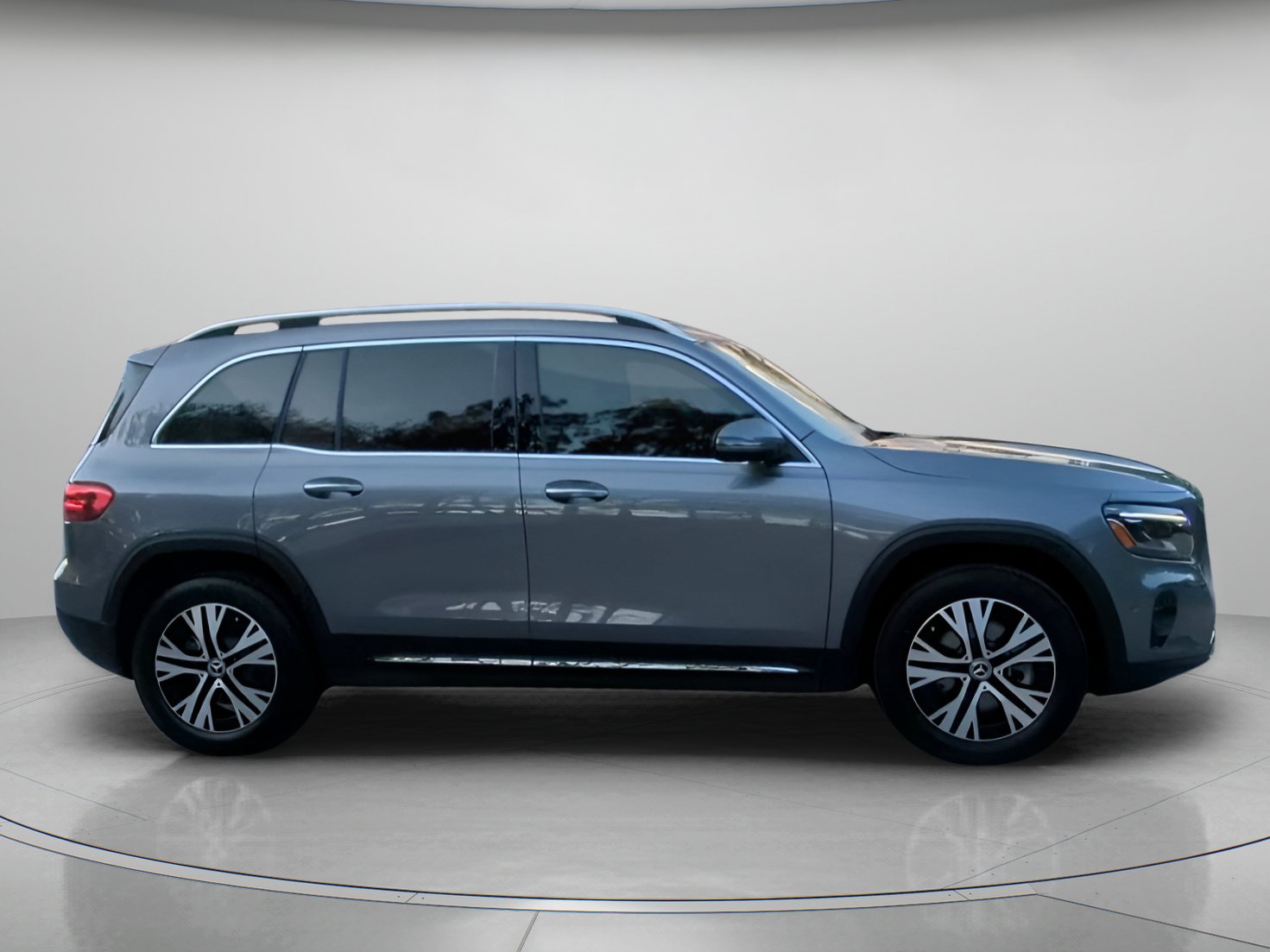 Used 2026 Mercedes-Benz GLB 250 w/ Exclusive Package image 33