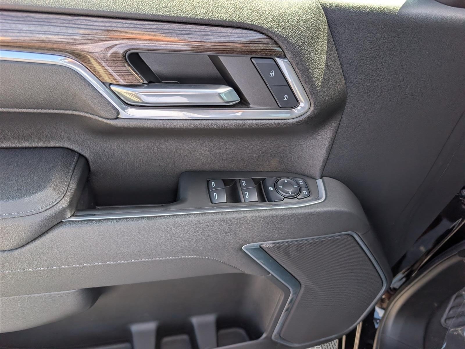 Used 2024 Chevrolet Silverado 1500 RST AWD/4WD image 19