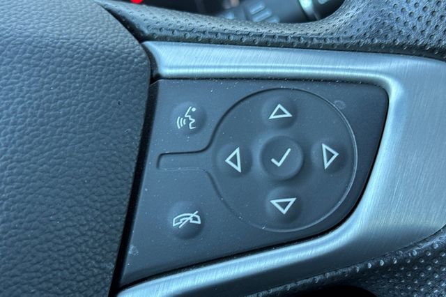 Used 2023 GMC Acadia SLE image 40