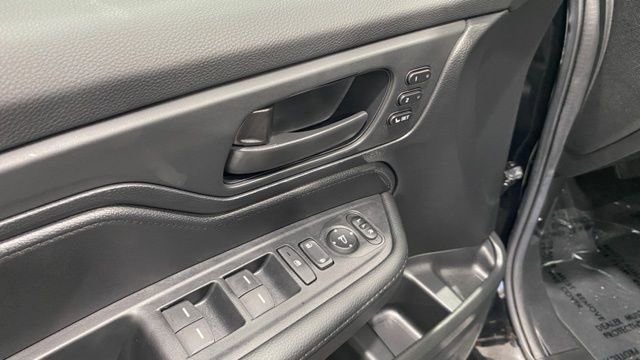 Used 2025 Honda Odyssey Sport-L image 15