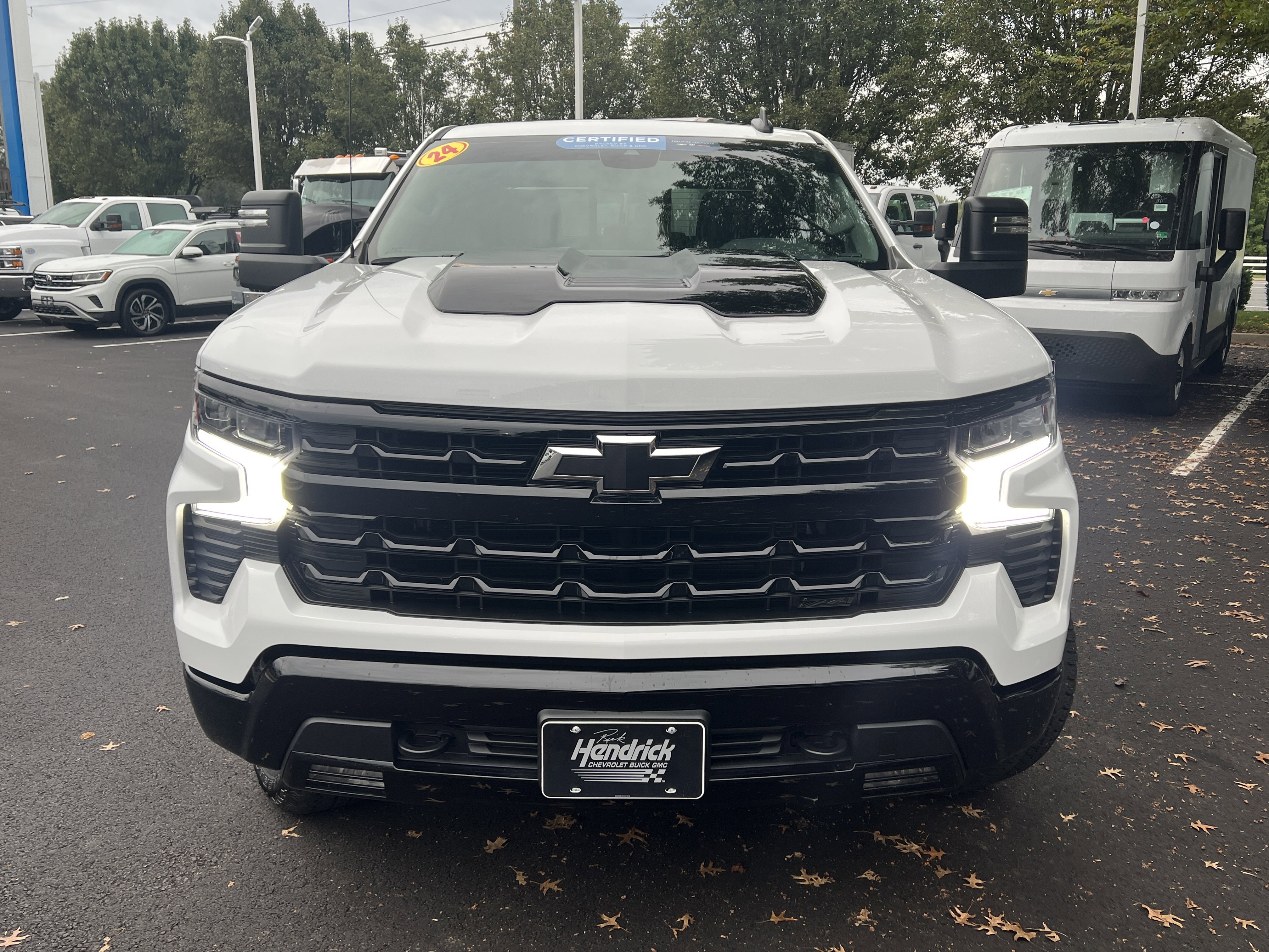 Certified 2024 Chevrolet Silverado 1500 LT Trail Boss w/ Convenience Package II image 3