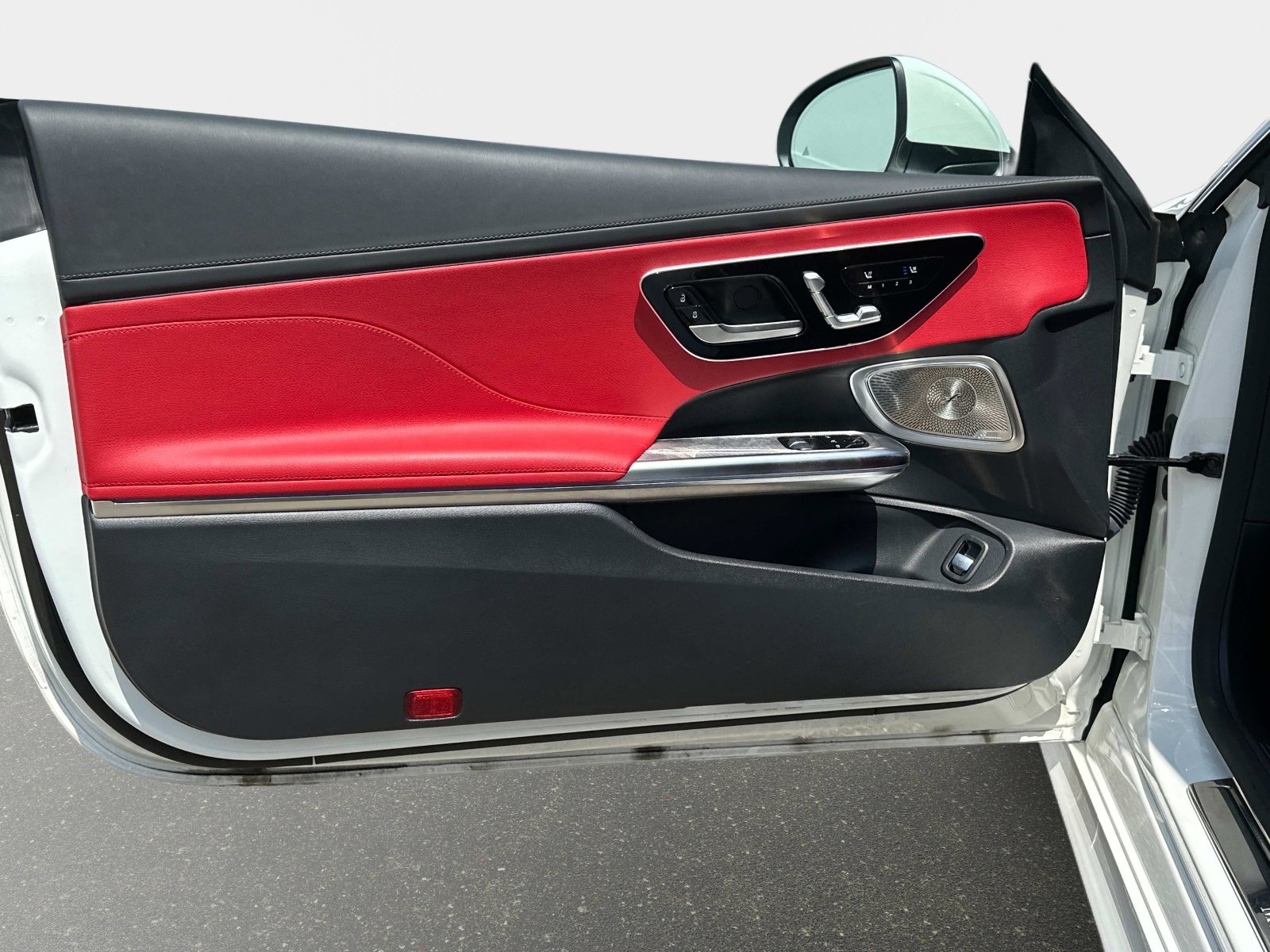 Used 2024 Mercedes-Benz CLE 300 4MATIC Coupe image 11