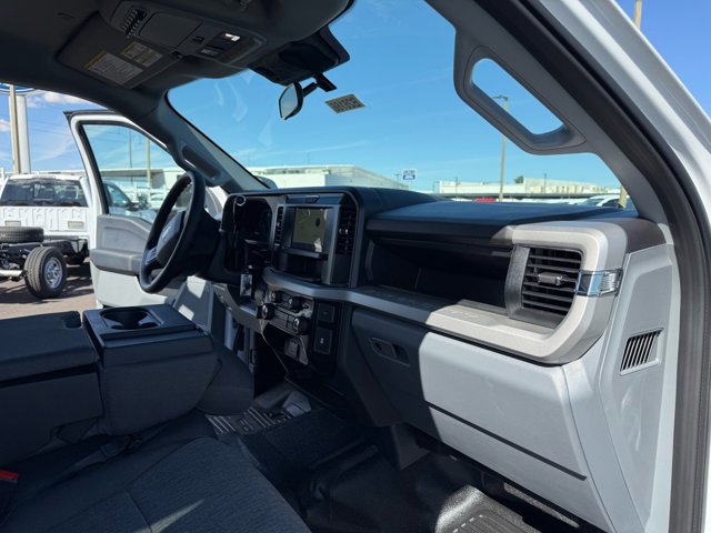 New 2026 Ford F550 4x4 Crew Cab image 29