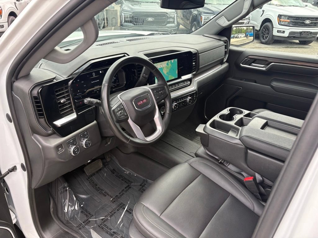 Used 2023 GMC Sierra 1500 SLT AWD/4WD image 13